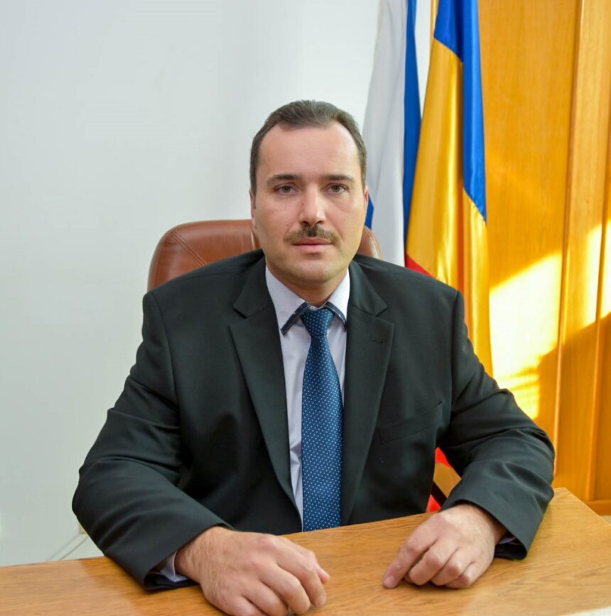 Viceprimarul  Oneștiului, Ionuț Hozoi candidează pentru locul 2 la Senatul României din partea Partidului PRO România
