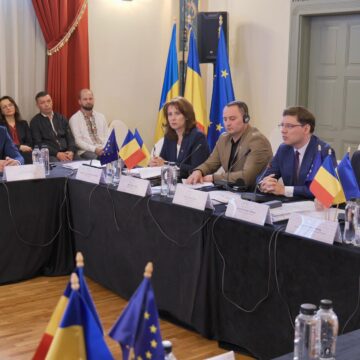 Un număr de 12 judeţe au semnat în Sighetu Marmaţiei Acordul pentru Reconstrucţia Ucrainei Un număr de 12 judeţe au semnat în Sighetu Marmaţiei Acordul pentru Reconstrucţia Ucrainei