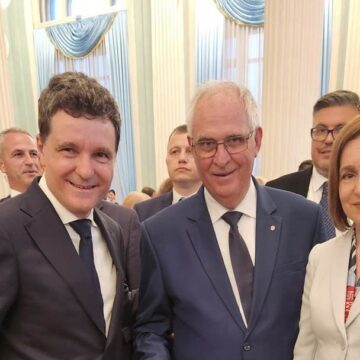 O clipă de istorie românească trăită în prezent O clipă de istorie românească trăită în prezent