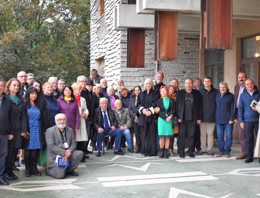 Evantai – ”Avangarda XXII”, Bacău, în toamna anului 2025 Evantai – ”Avangarda XXII”, Bacău, în toamna anului 2025