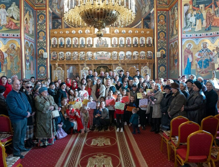 La Leorda (Comănești), iubirea pentru mame a înflorit în ghivece pictate de copii