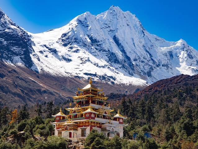 Nepal – una din țările cele mai înalte din lume