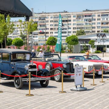 La   Consiliul  Local  Onești